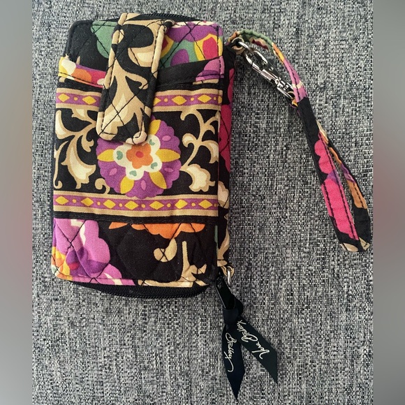 Vera Bradley Handbags - Vera Bradley Suzani Wristlet